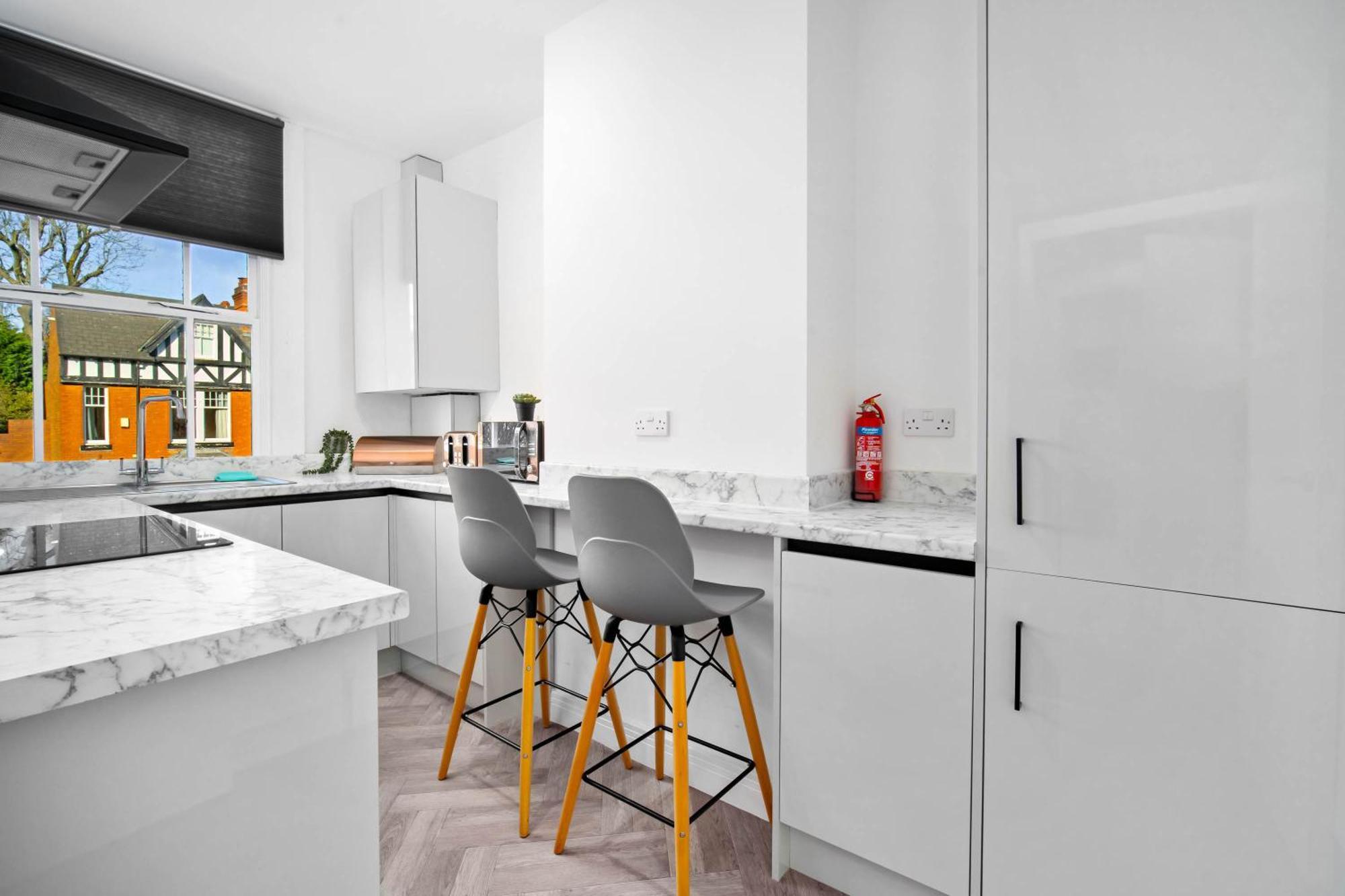 Large Modern Apartment - High-Speed Wifi - Netflix - Street Parking 3Br Birmingham Extérieur photo
