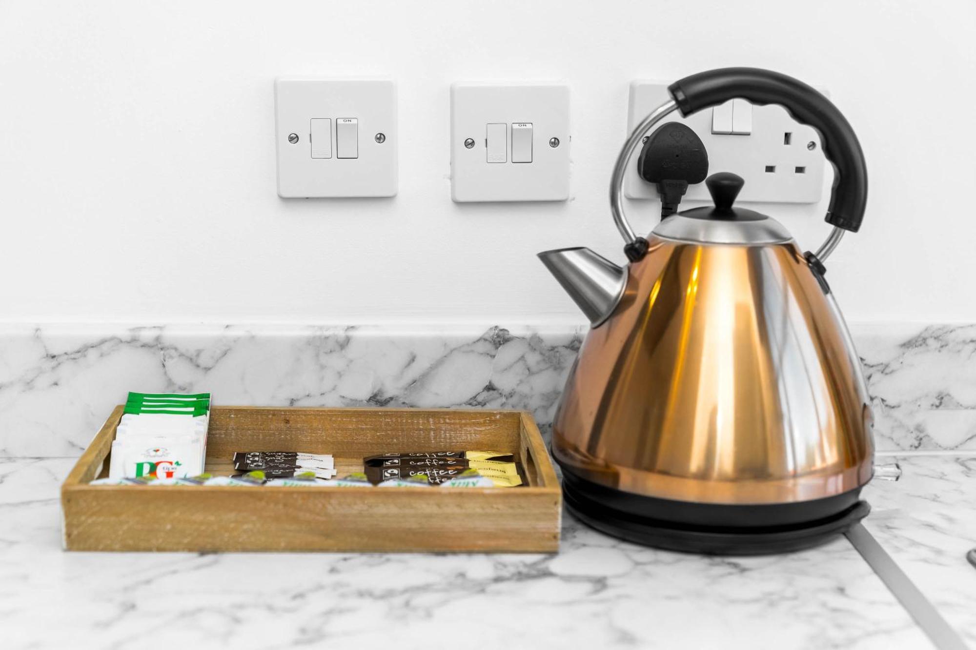 Large Modern Apartment - High-Speed Wifi - Netflix - Street Parking 3Br Birmingham Extérieur photo
